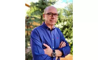 انضم إلى الويبينار المباشر